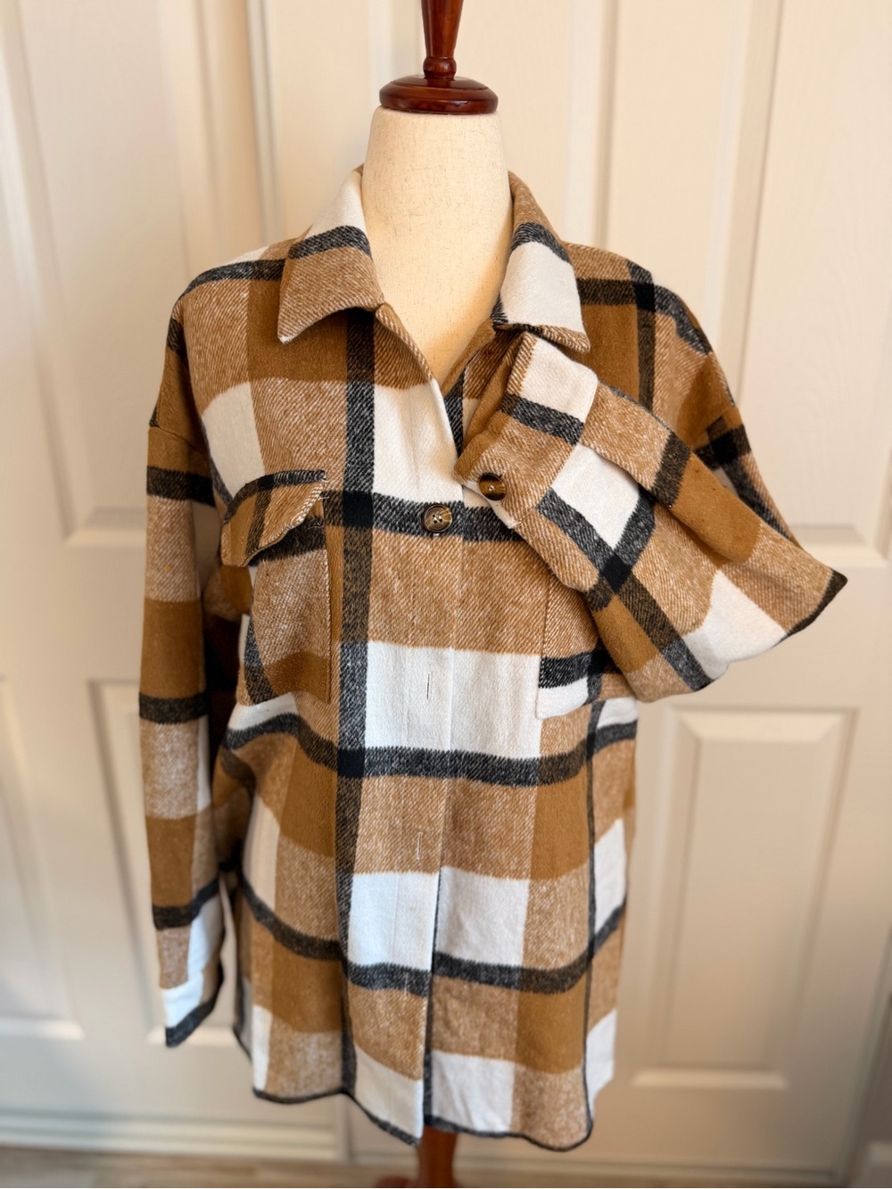 Women's Plaid Shacket Jacket - Camel & White